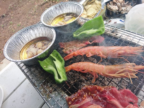 お庭でBBQ